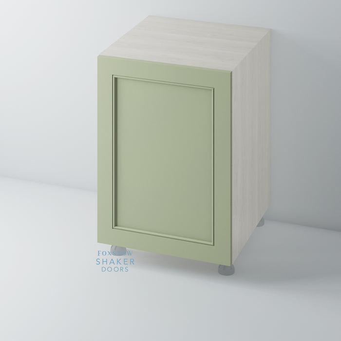 Painted, Shaker Kitchen Door with STAFF BEAD Mouldings - Foxstow